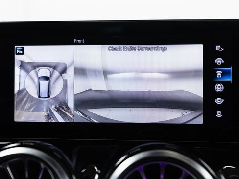 Used 2023 Mercedes-Benz GLB 250 4MATIC image 19