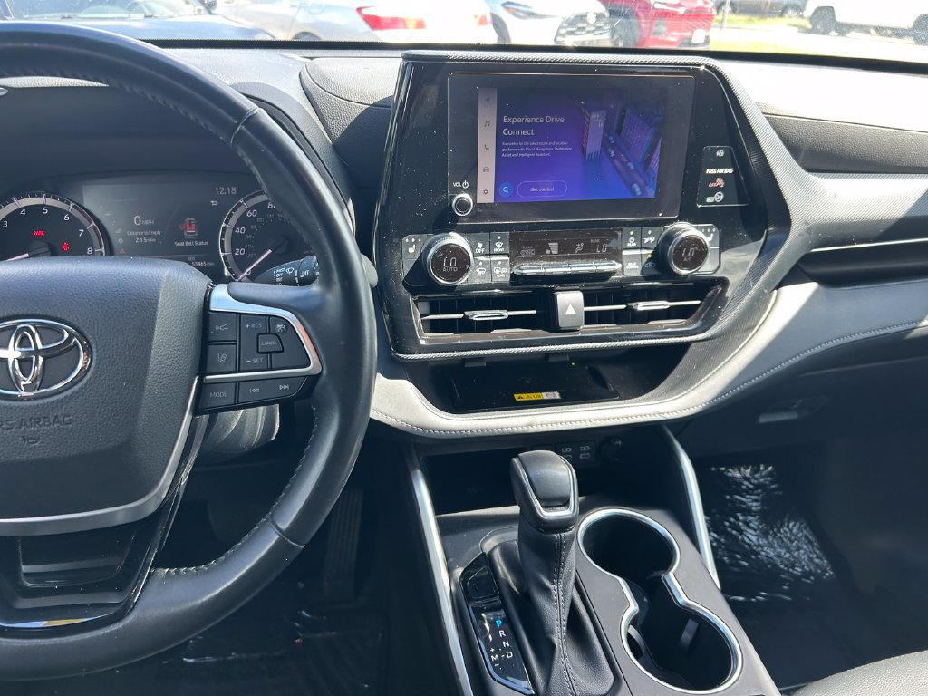 Used 2023 Toyota Highlander XSE FWD image 20