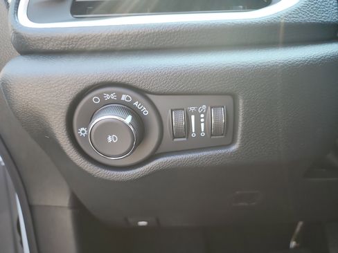 New 2026 Chrysler Pacifica Select image 12