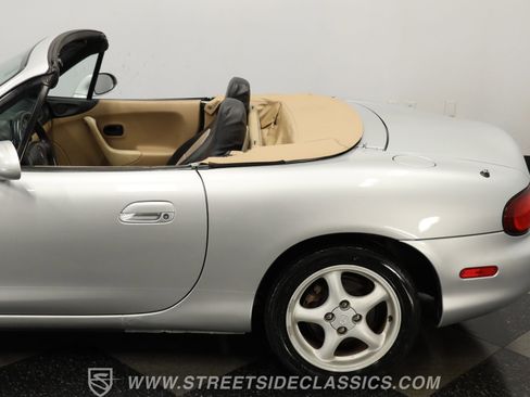 Used 1999 MAZDA MX-5 Miata image 23