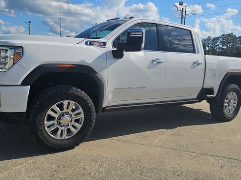 Used 2021 GMC Sierra 2500 Denali w/ Denali Ultimate Package AWD/4WD image 3