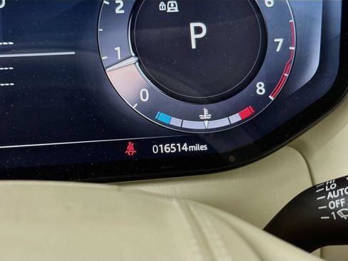 Certified 2025 Land Rover Range Rover SE AWD/4WD image 12