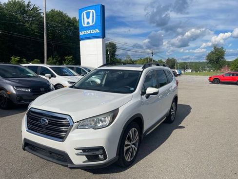 Used 2019 Subaru Ascent Limited w/ Popular Package #3 AWD/4WD image 2
