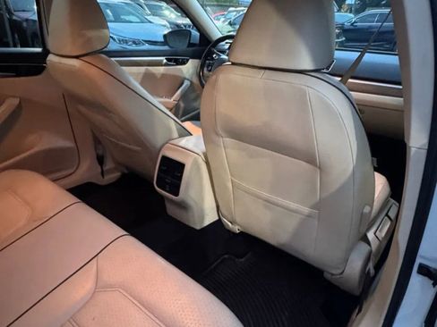 Used 2016 Volkswagen Passat 1.8T SE image 23