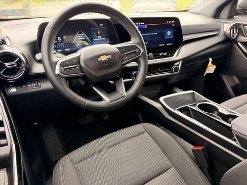 Used 2025 Chevrolet Equinox LT AWD/4WD image 6