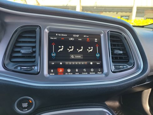 Used 2020 Dodge Challenger R/T Scat Pack RWD image 21