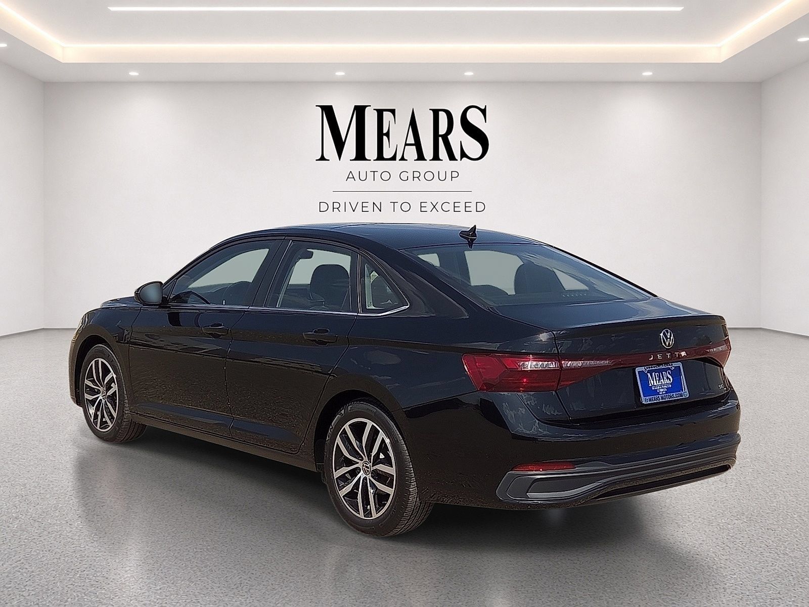 Used 2025 Volkswagen Jetta SE FWD image 3