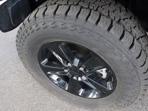 Used 2022 Jeep Wrangler Unlimited Sahara AWD/4WD image 58