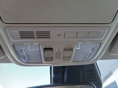 Used 2017 Honda Accord Touring image 24