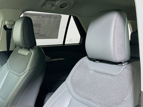 New 2026 Ford Explorer Active w/ Active Comfort Package image 18