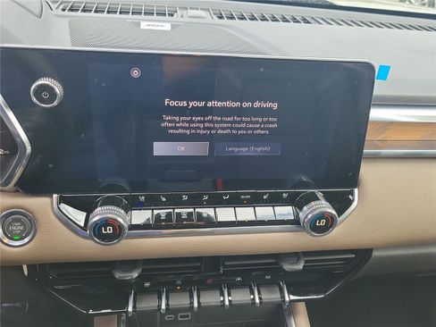 New 2026 GMC Canyon Denali image 17