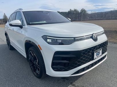 New 2026 Volkswagen Tiguan SEL R-Line