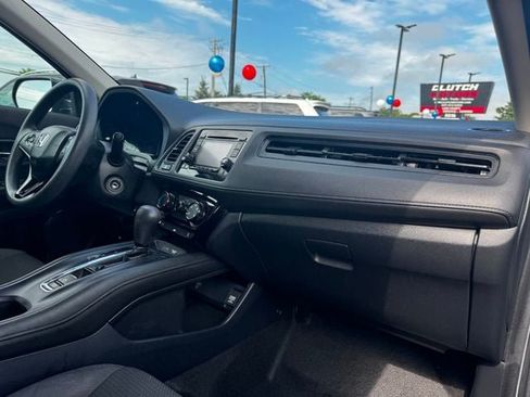 Used 2019 Honda HR-V LX image 16