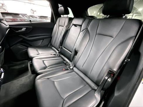 Used 2019 Audi Q7 3.0T Premium Plus image 17