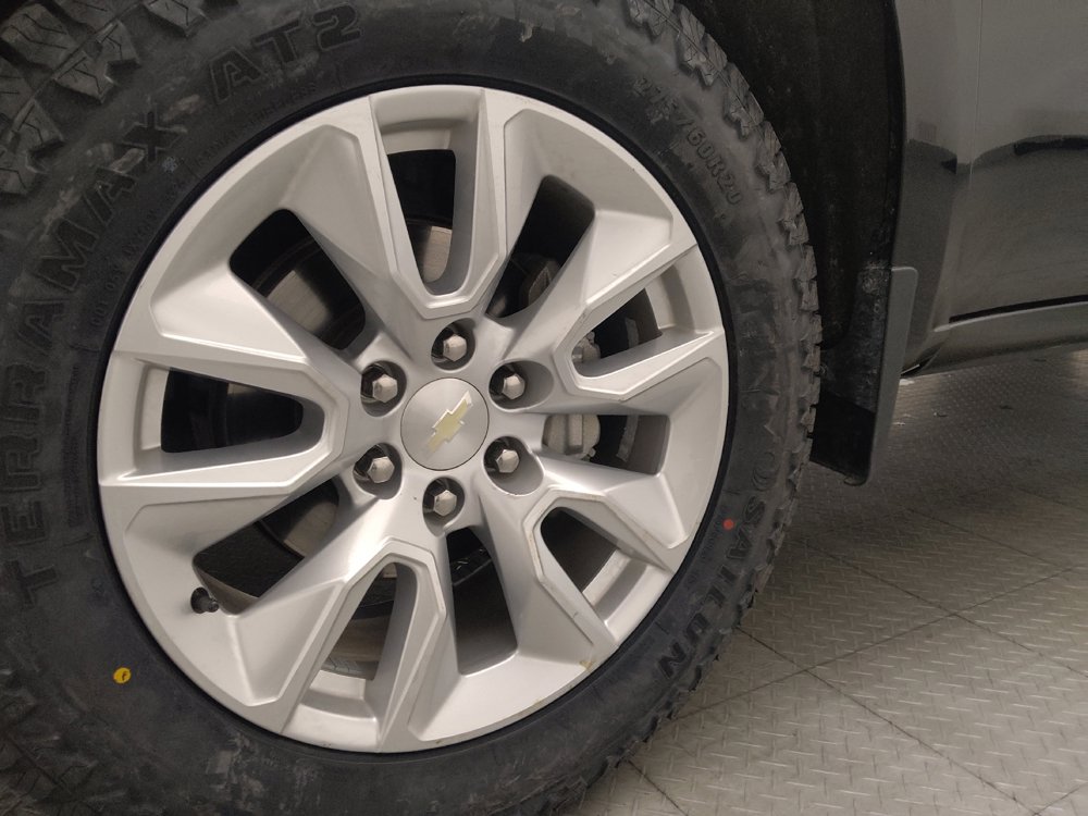 Used 2019 Chevrolet Silverado 1500 Custom w/ Custom Value Package RWD image 31