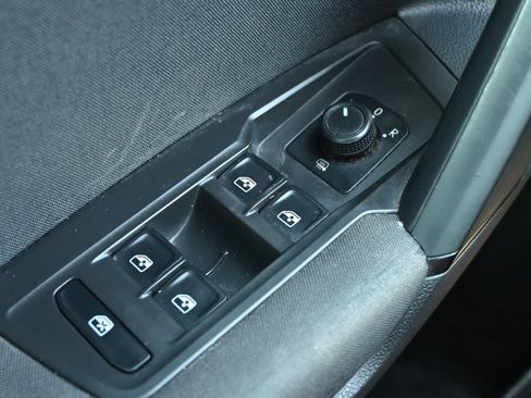 Used 2019 Volkswagen Tiguan S AWD/4WD image 16