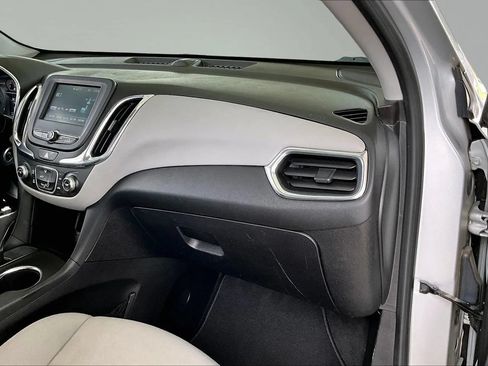 Used 2018 Chevrolet Equinox LS FWD image 23