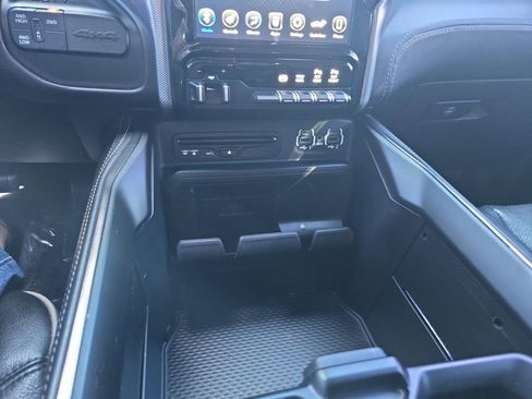 Used 2019 RAM 2500 Limited image 30