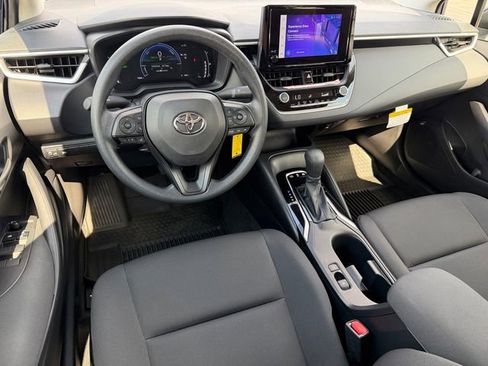 Certified 2026 Toyota Corolla LE FWD image 33