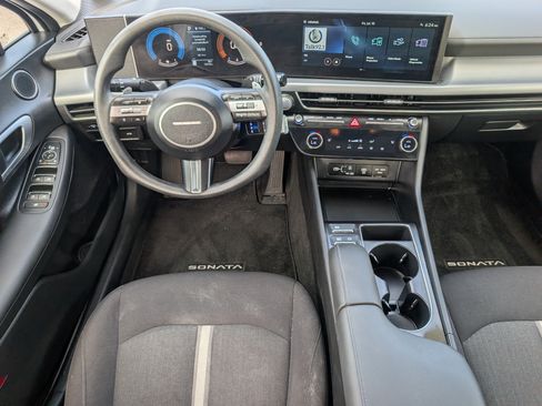 Used 2025 Hyundai Sonata SEL FWD image 6