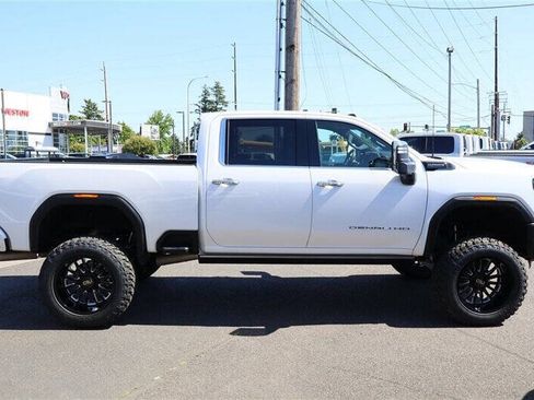 Used 2025 GMC Sierra 3500 Denali Ultimate AWD/4WD image 6