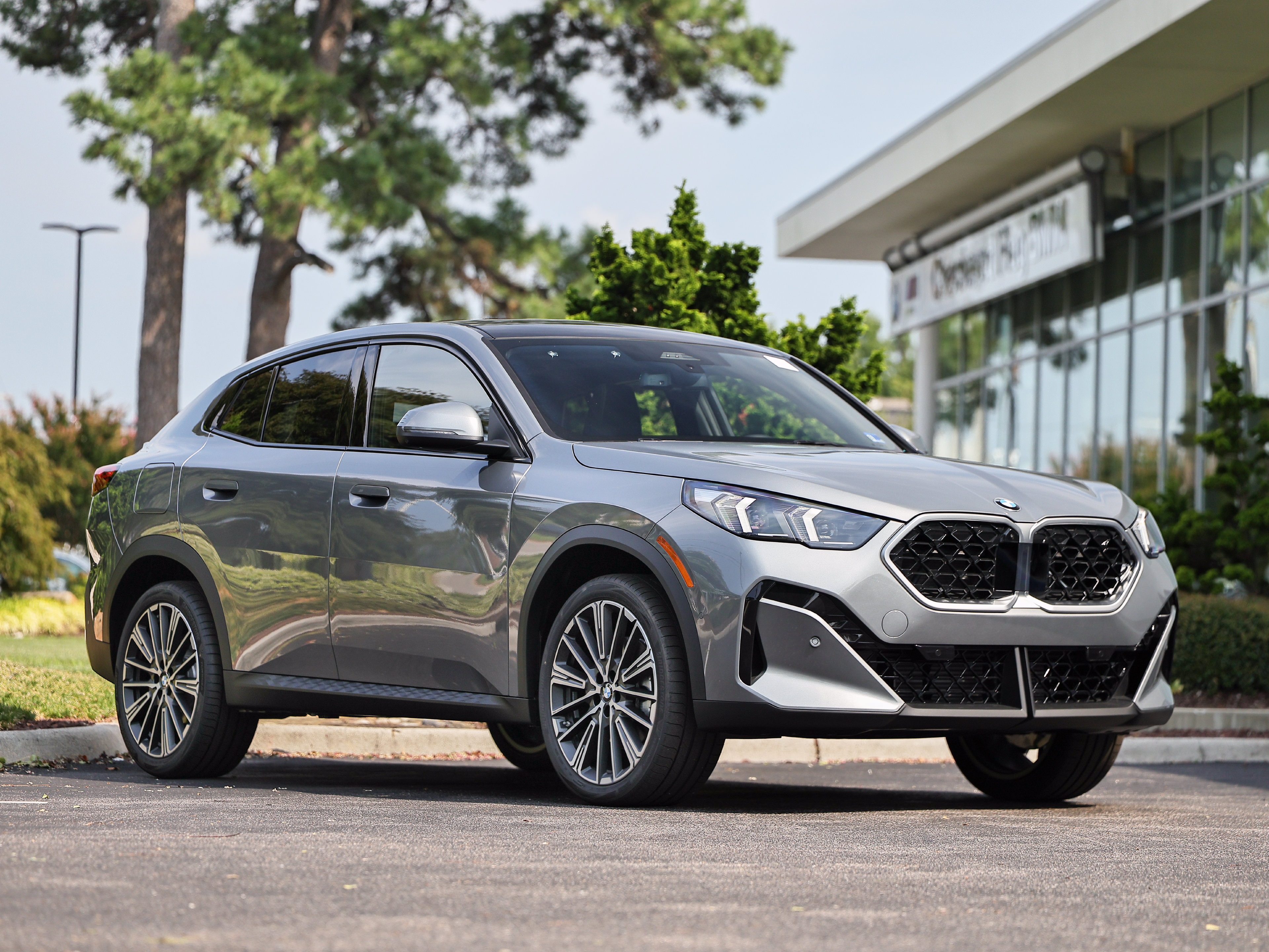New 2027 BMW X2 xDrive28i AWD/4WD image 1