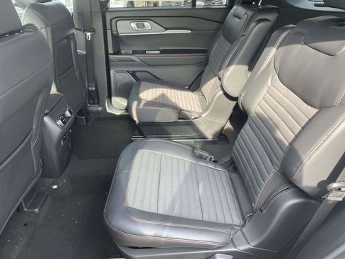 New 2026 Ford Explorer ST-Line w/ ST-Line Street Pack image 12