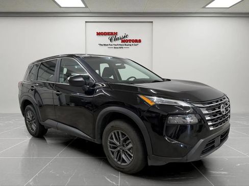 Used 2024 Nissan Rogue S AWD/4WD image 1