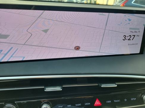 Used 2026 Genesis GV70 2.5T Select image 25