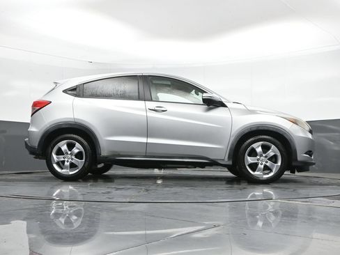 Used 2016 Honda HR-V EX image 36