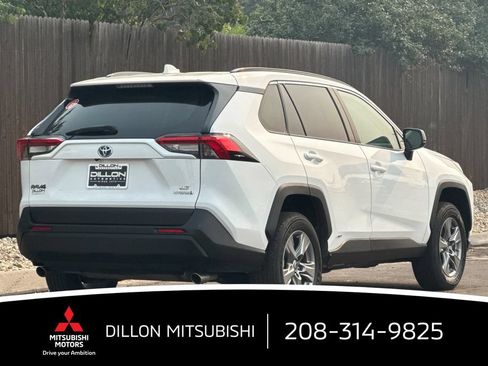 Used 2022 Toyota RAV4 LE AWD/4WD image 7