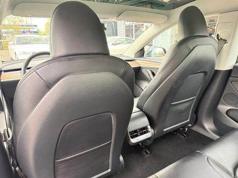Used 2023 Tesla Model 3 Standard Range image 37