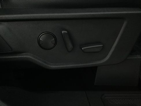 Used 2022 Ford Bronco Wildtrak image 9