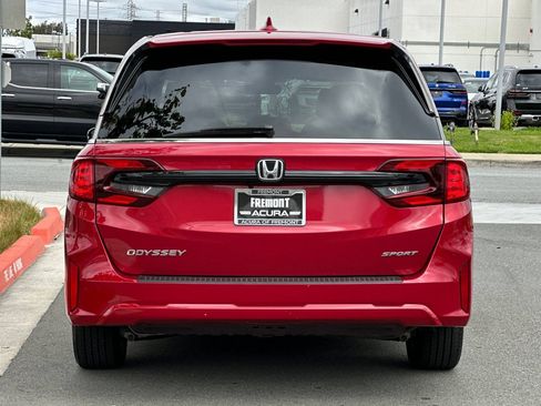 Used 2025 Honda Odyssey Sport-L image 5