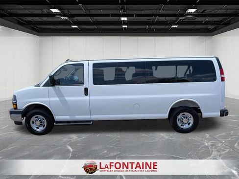 Used 2025 Chevrolet Express 3500 LT w/ LT Preferred Equipment Group RWD image 2