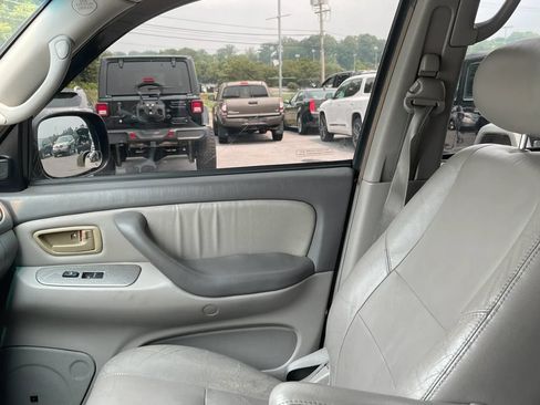 Used 2002 Toyota Sequoia Limited RWD image 41