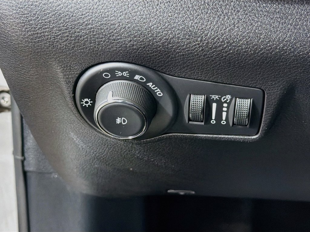 Used 2024 Jeep Compass Limited AWD/4WD image 12