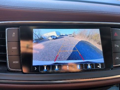 Used 2020 Buick Enclave Avenir w/ Avenir Technology Package image 27