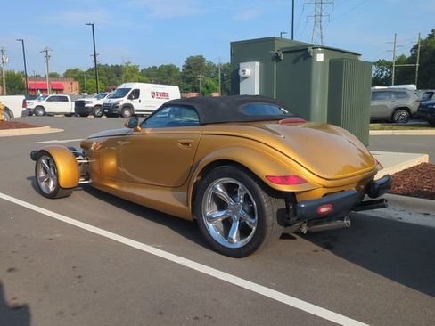 Used 2002 Chrysler Prowler RWD image 3