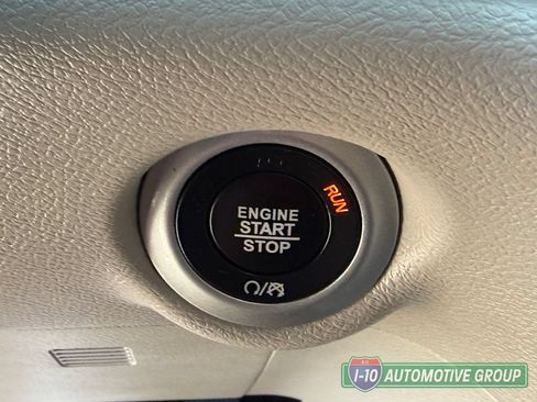 Used 2019 Chrysler Pacifica Touring Plus w/ Tire & Wheel Group FWD image 31