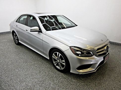 Used 2015 Mercedes-Benz E 350 4MATIC Sedan image 3