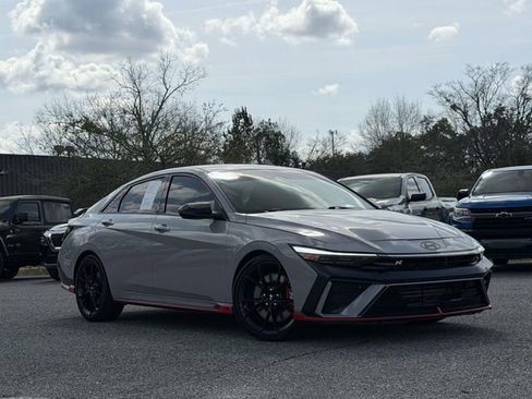 Used 2025 Hyundai Elantra N image 2