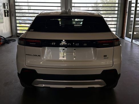 Used 2024 Honda Prologue EX image 7