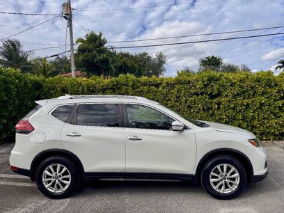 Used 2018 Nissan Rogue SV