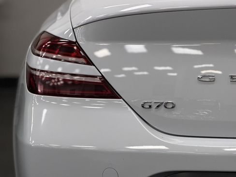Used 2022 Genesis G70 3.3T image 13