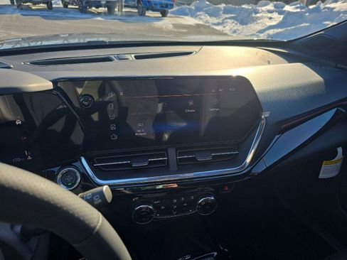 New 2026 Chevrolet Trax RS w/ Sunroof Package image 29