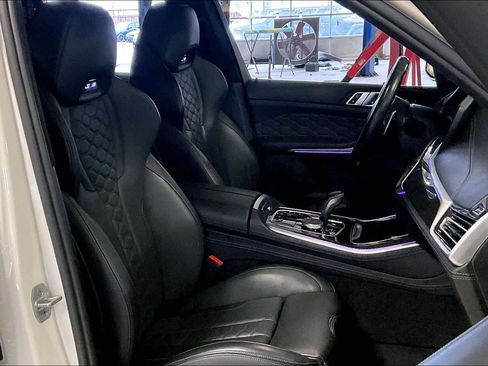 Used 2022 BMW X5 M w/ Executive Package image 8