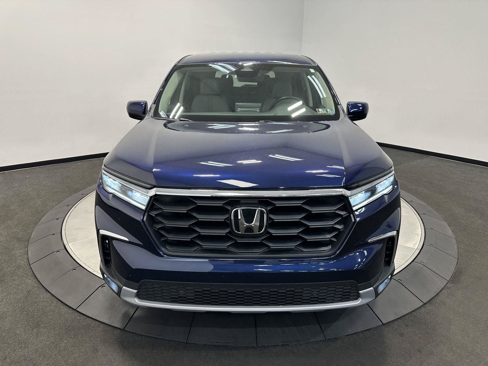 Certified 2025 Honda Pilot EX-L image 3