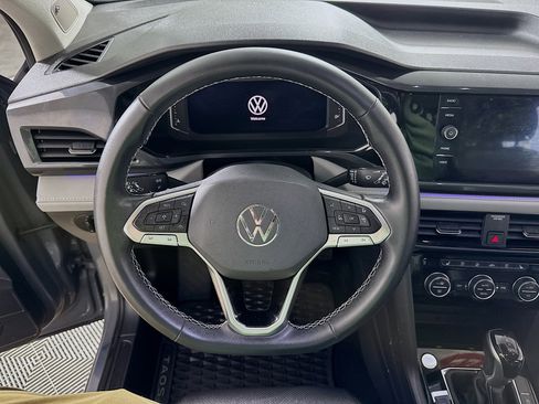 Used 2022 Volkswagen Taos SEL image 17
