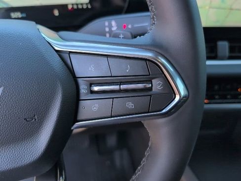 New 2026 Chevrolet Equinox LT w/ Safety and Technology Package FWD image 17